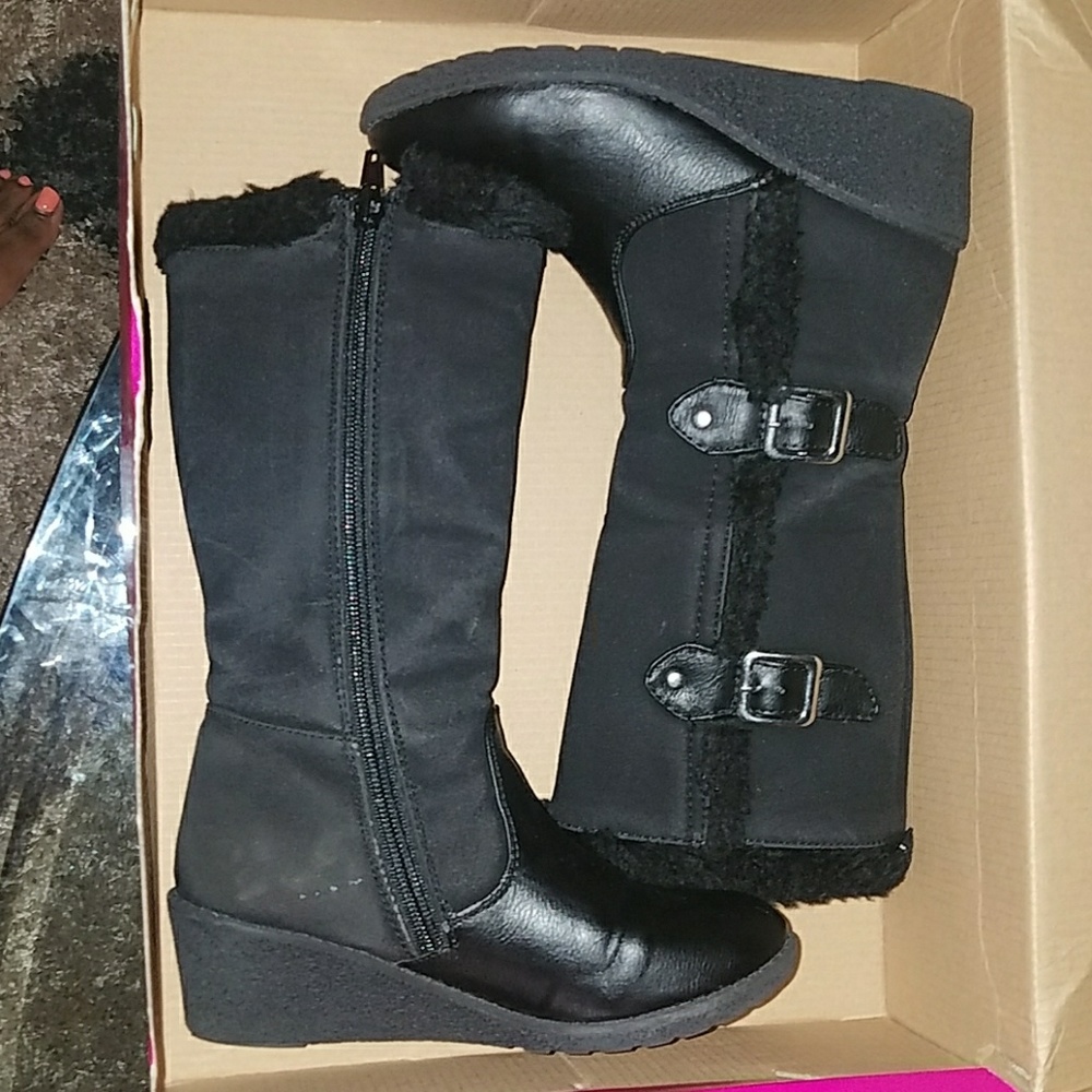 Size 2 tall black girl's boots